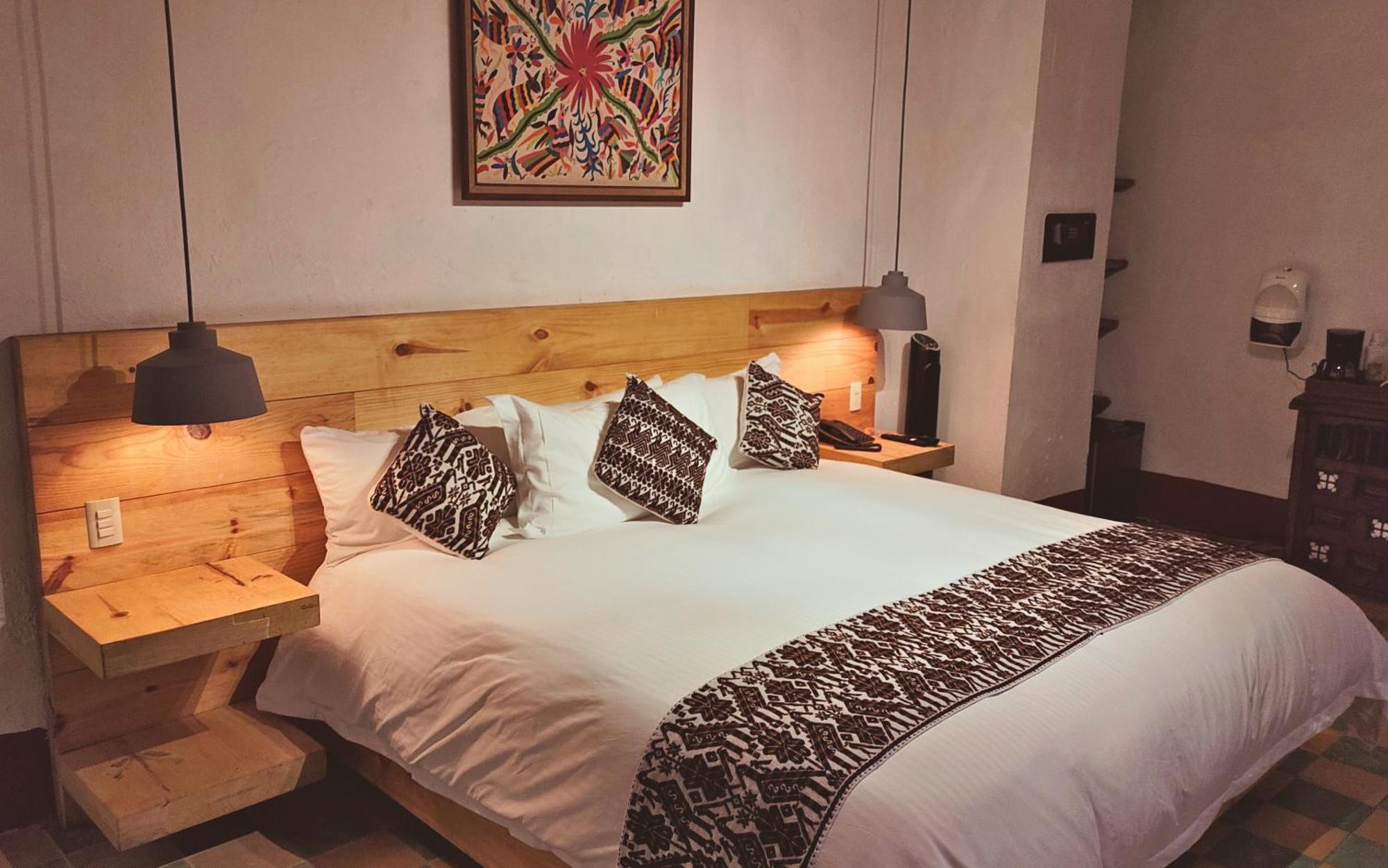 Meson De Leyendas Breakfast & Downtown Valle de Bravo Ngoại thất bức ảnh