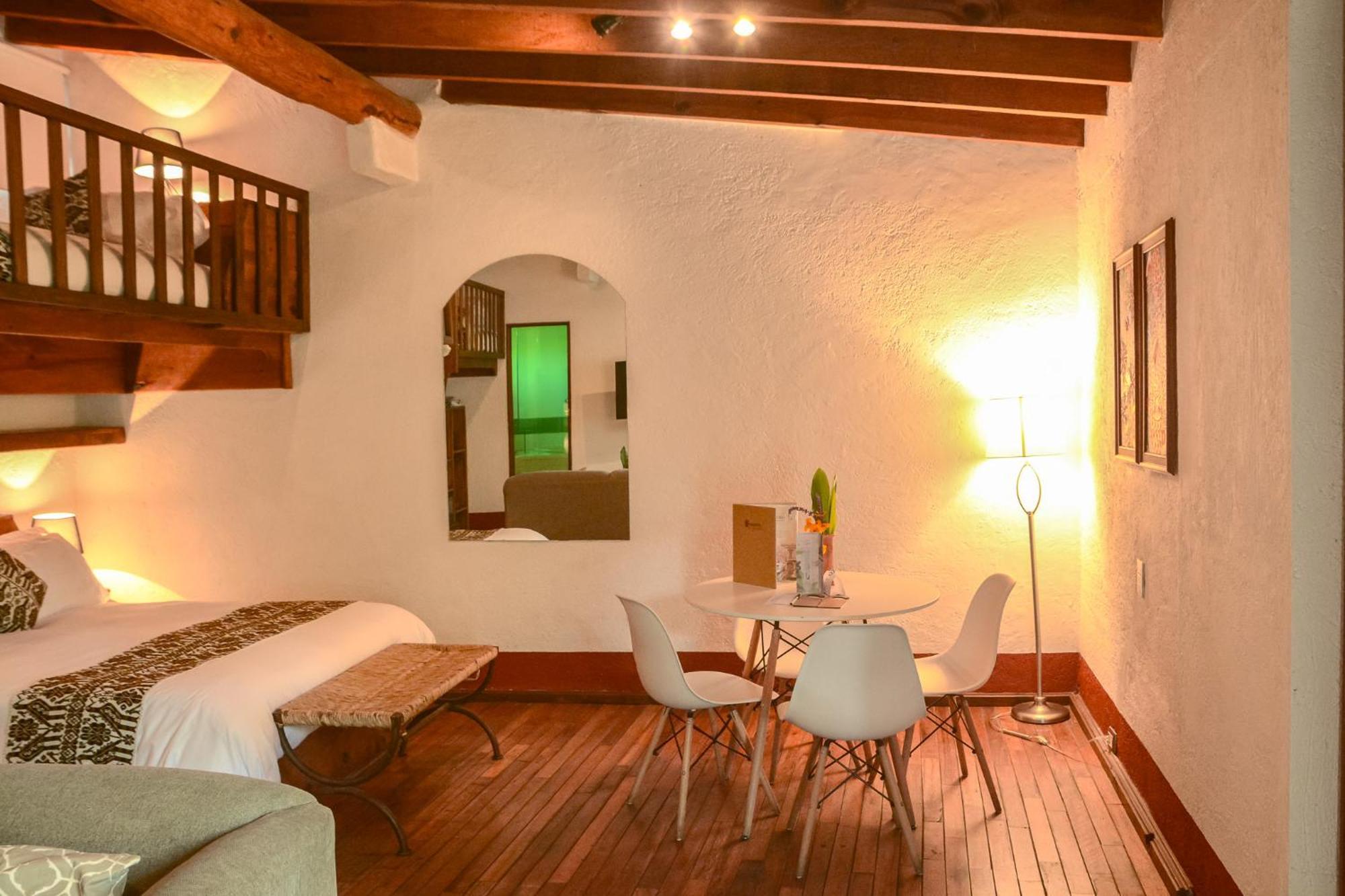 Meson De Leyendas Breakfast & Downtown Valle de Bravo Ngoại thất bức ảnh
