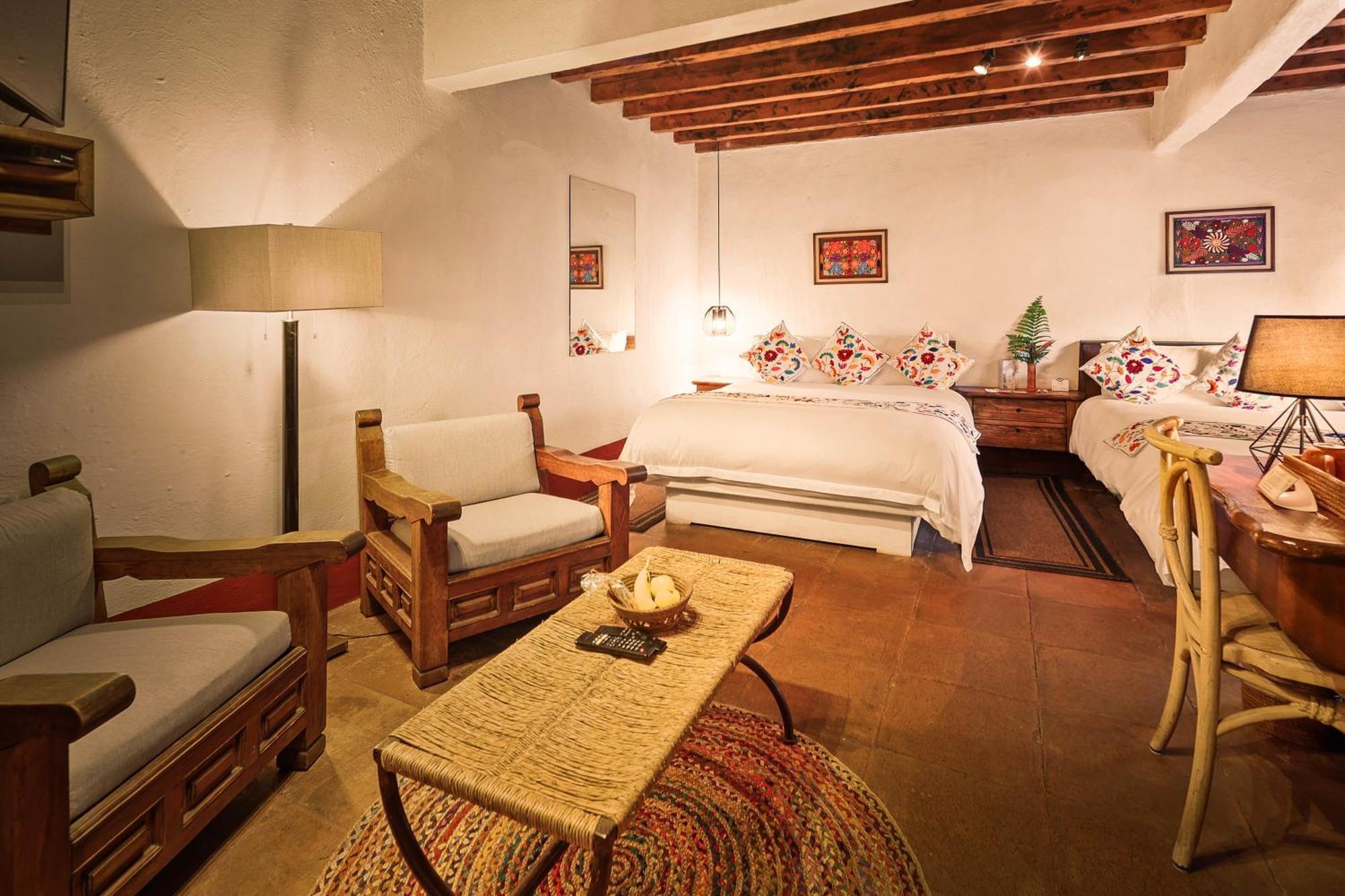 Meson De Leyendas Breakfast & Downtown Valle de Bravo Ngoại thất bức ảnh