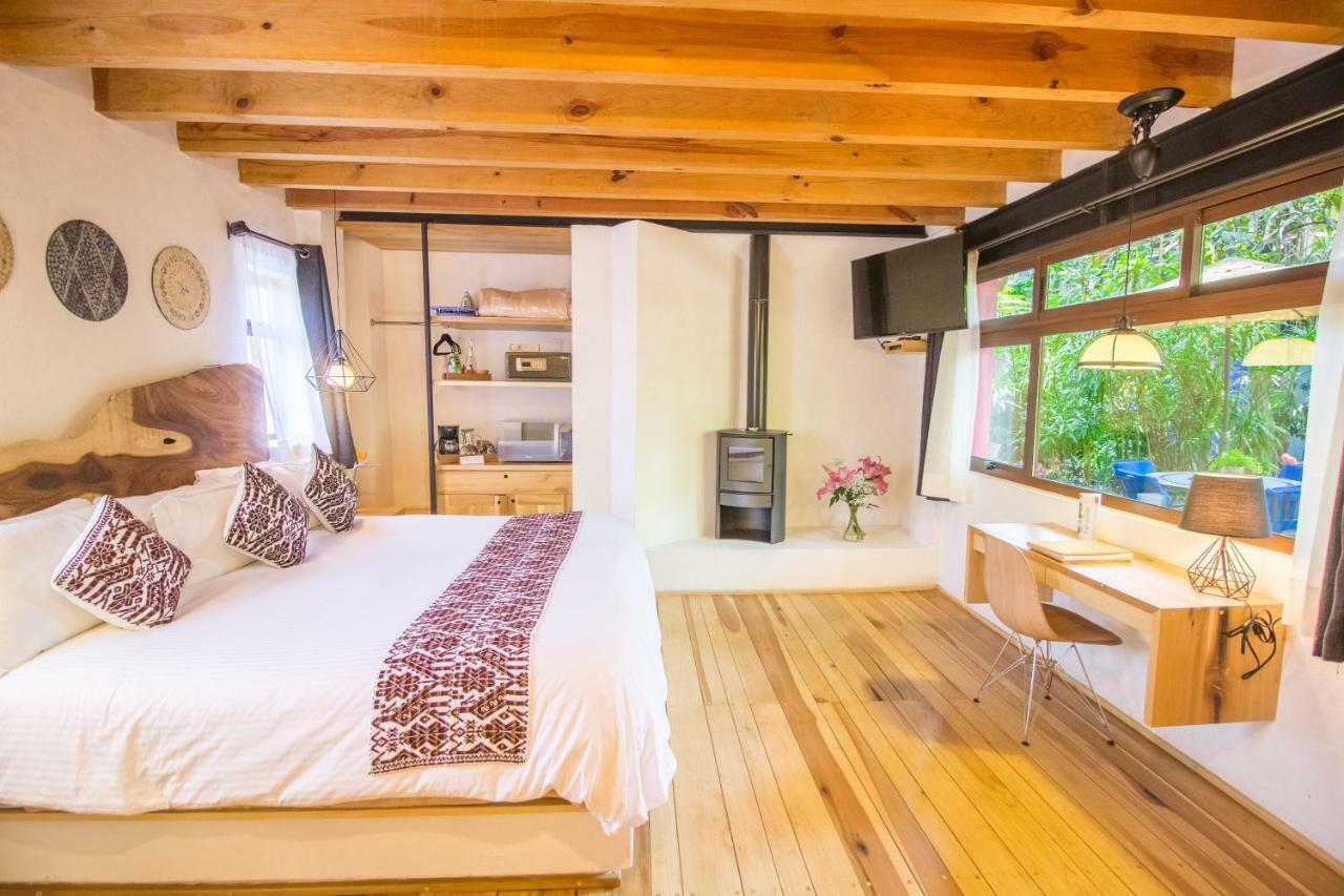Meson De Leyendas Breakfast & Downtown Valle de Bravo Ngoại thất bức ảnh