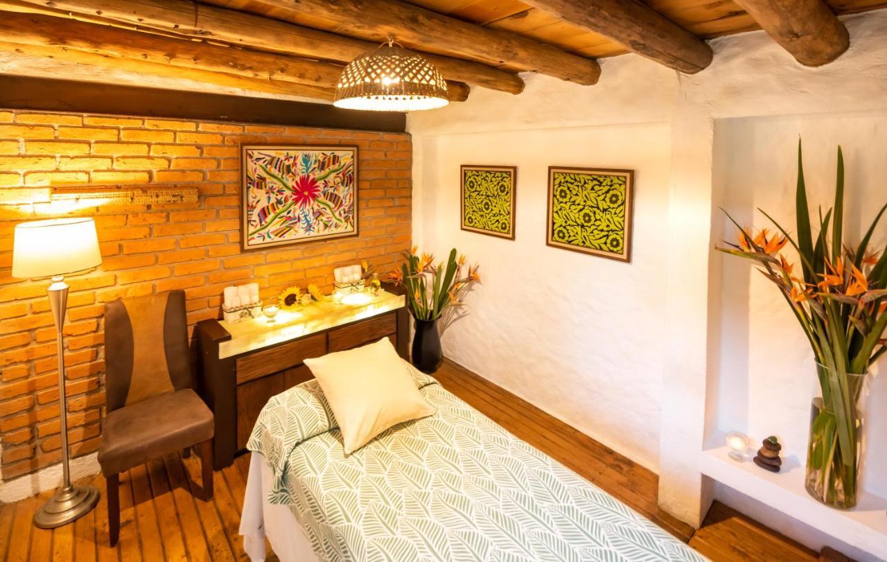 Meson De Leyendas Breakfast & Downtown Valle de Bravo Ngoại thất bức ảnh